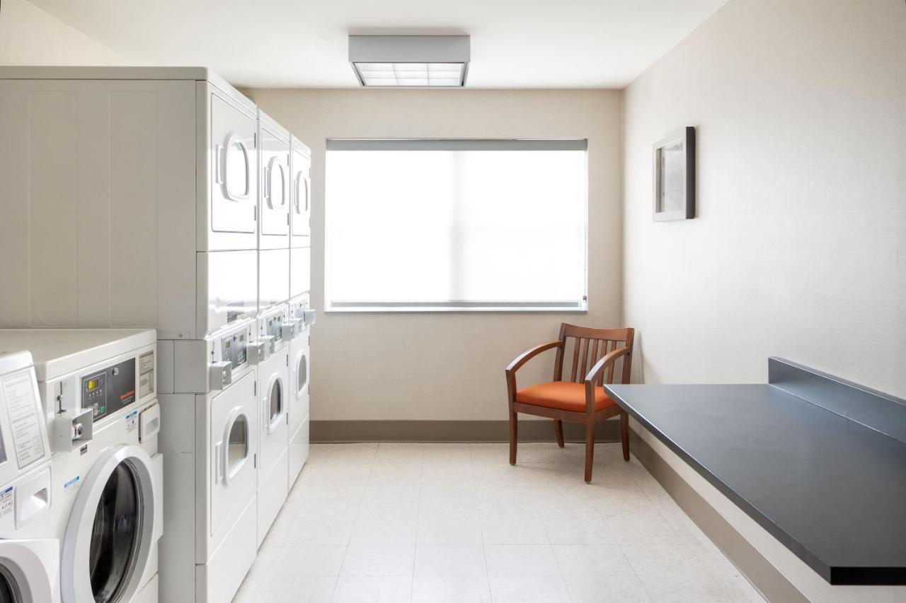 Residence Inn Largo Medical Center Drive Bagian luar foto